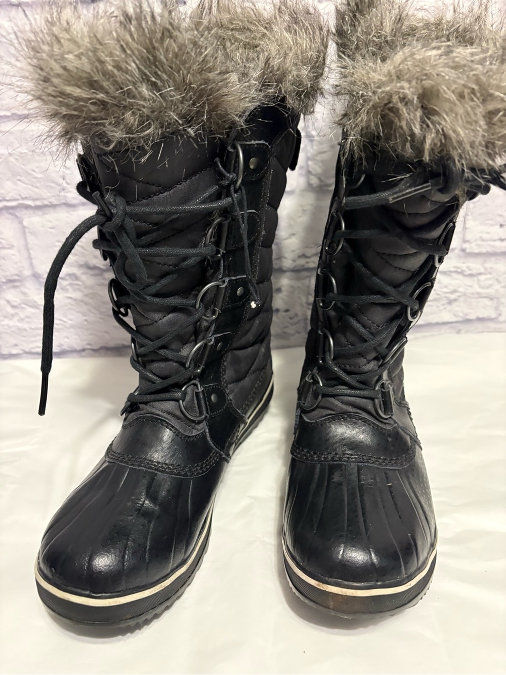 Sorel Women’s Black Faux-Fur Trim Winter Lace-Up Boot Size 6.5 - Picture 3 of 10